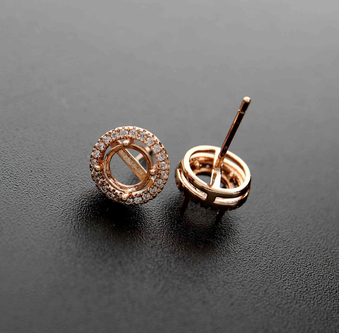 Round Halo Earring